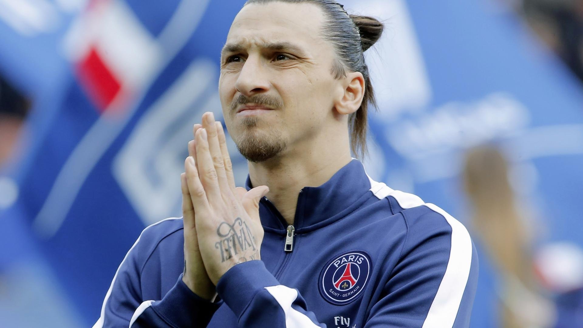 开云体育在线赛事直播-_红白蓝冠军赛：经典色彩赛场的激烈角逐_，红白蓝三种颜色代表了什么